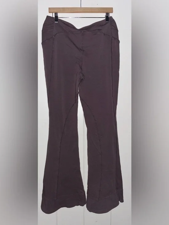FP Movement By Free People Down Low Flares Pants Women XL NEW Sporty & Sleek - Picture 2 of 11